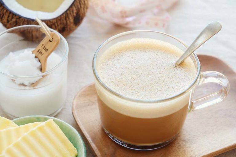 Why put coconut oil in your coffee? | Coconut Oil Latte Recipe