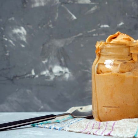 This Peanut Butter Chocolate Shakeology recipe is a delicious morning smoothie! A protein shake is a great way to lose weight and curb cravings, and you can use Beachbody Shakeology or protein powder for this breakfast protein shake recipe. #coffee #beachbody #shakeology