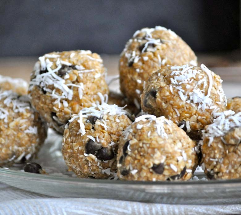 These Oatmeal Peanut Butter Protein Balls are the perfect healthy snack! They're a filling peanut butter oatmeal ball recipe that is super easy to customize with your favorite add-ins–chocolate chips, raisins, cranberries, flax seed, and more. 