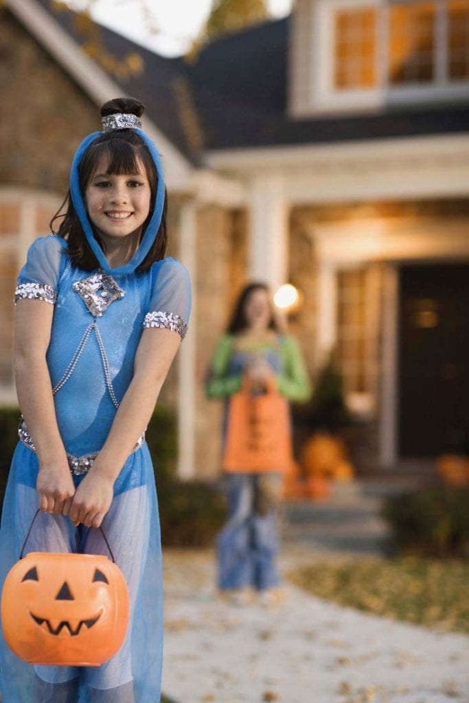 There's no lack of costumes for tween girls out there, but most are inappropriate or too silly. I've found some fun and age-appropriate costume ideas for your not-so-little but not-so-big girls.