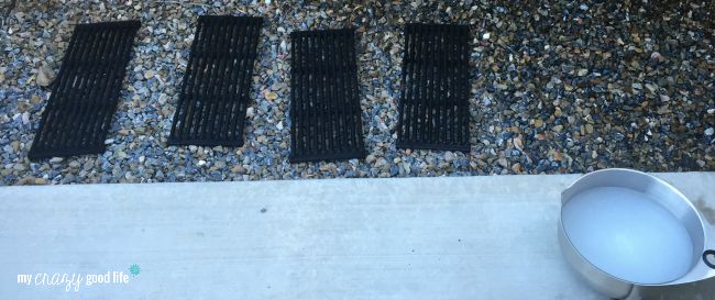 How to clean gas grill grates