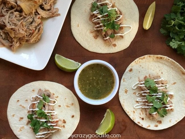 This crock pot pork carnitas recipe is one of the most popular on my site! It's easy to prepare and doesn't require a lot of ingredients–a quick weeknight meal! | Slow cooker Pork Carnitas