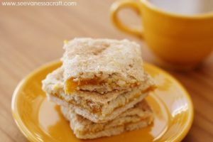 http://seevanessacraft.com/2015/02/recipe-apricot-pastellitos-pies/