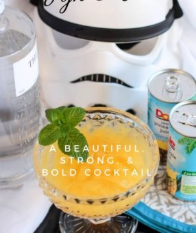 Gin and Juice is a classic cocktail. Jyn & Juice, however, is beautiful, bold, and strong–just like Felicity Jones' character in Rogue One: A Star Wars Story.