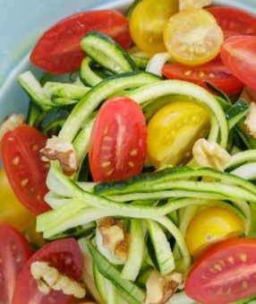 Zoodles are easy to make and a great way to cut fat and carbs from pasta dishes. These 21 Day Fix Zoodles Recipes are perfect for meal planning!