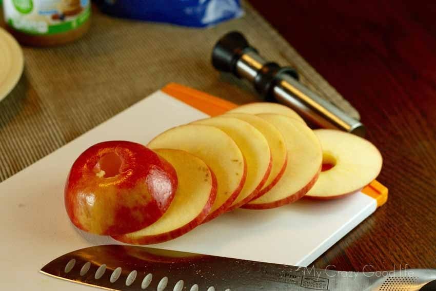 Your post workout snack is important. You need something to help your muscles heal and stay hydrated! Here's our favorite Apple Almond Butter Snacks!