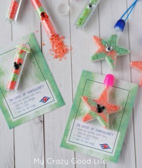 These edible pixie dust vial and necklace are adorable Fish Extender gifts for your Disney Cruise! They're easy to carry in your suitcase and fun for the kids to make!