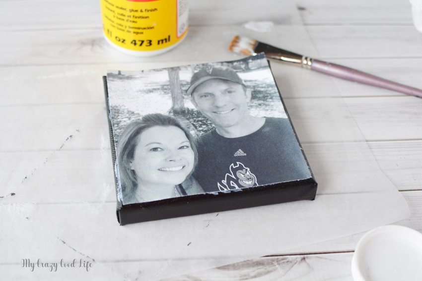Making a DIY photo canvas is easy and fun. They make a beautiful addition to a photo wall in your home, or a thoughtful and personal gift!