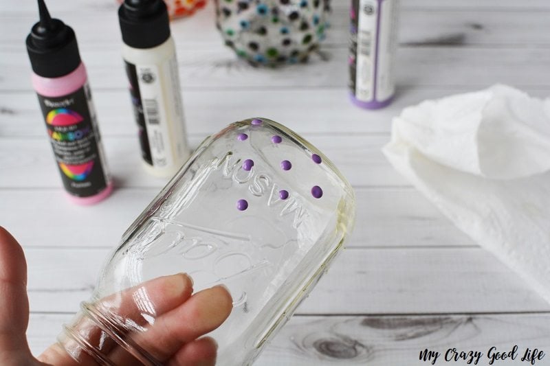 Make yourself some painted mason jars for beverages, vases, decoration, or just for fun! They're beautiful and they make a great gift you can fill up!