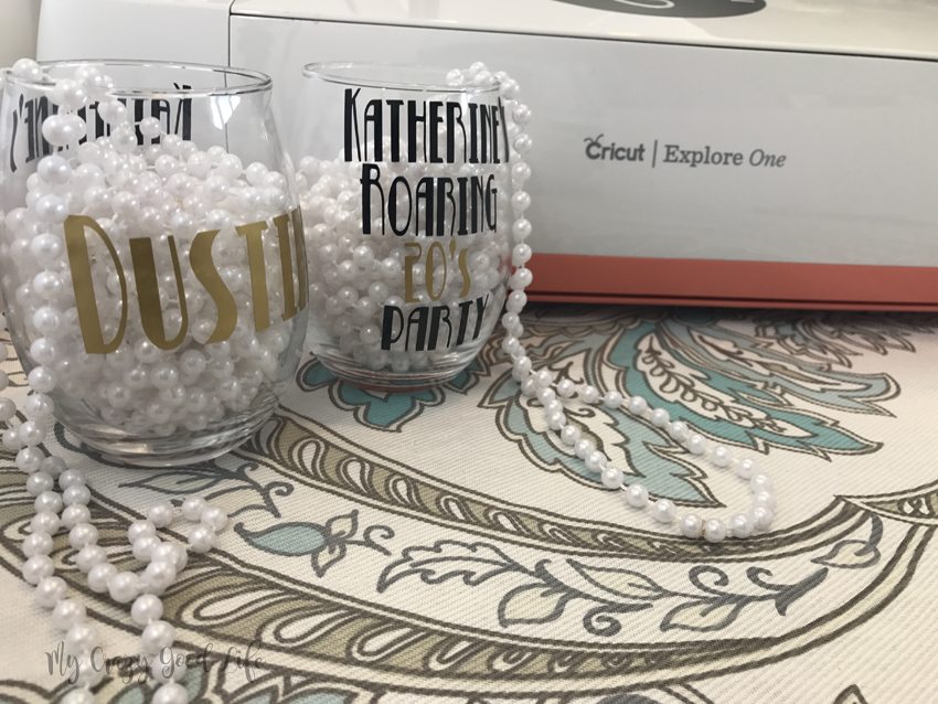 It's showtime! Cricut party favors are excellent. They look great, like these roaring 20s party favors, and they are a so much fun to make! 