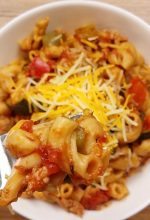 This healthier version of goulash is a family favorite–we make it about once a week! With whole wheat noodles and extra veggies, it's 21 Day Fix friendly, too! Instant Pot Goulash | One Pot Goulash