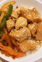 Get your Chinese Food fix with this Instant Pot Orange Chicken recipe. It's delicious and so easy! 21 Day Fix Orange Chicken with container counts.