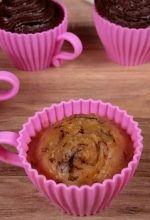 These Instant Pot cupcakes are so delicious you won't even believe that they're also 21 Day Fix cupcakes. One recipe to satisfy your healthy sweet tooth!