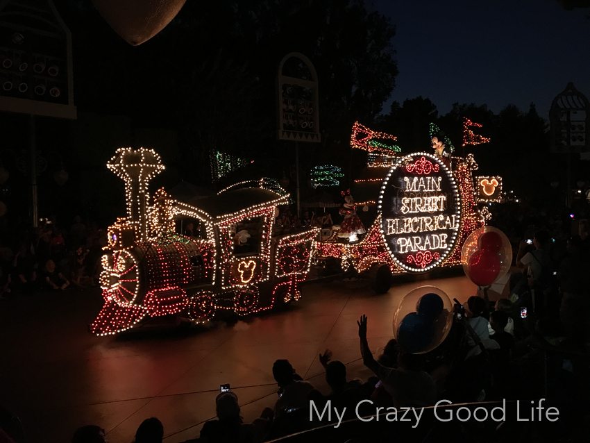 The Main Street Electrical Parade at Disneyland is back until August 20th, 2017! 