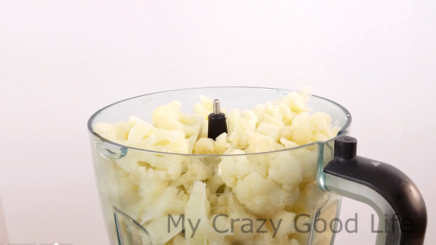 You can't go wrong with these delicious cauliflower mashed potatoes. It's great for 21 Day Fix as well as Weight Watchers. A tasty way to eat your veggies!