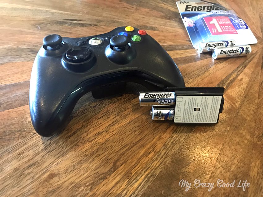 We prefer Energizer Lithium batteries–they are the best batteries for gaming controllers–they are long lasting, leak resistant, and don't drop off in power towards the end of their life.