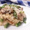 This Instant Pot mushroom risotto is creamy and delicious–the perfect pressure cooker vegetable side dish! 21 Day Fix Mushroom Risotto | Weight Watchers Mushroom Risotto | Pressure Cooker Mushroom Risotto