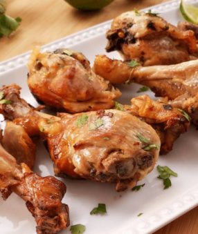 Getting ready for the big game just got a whole lot easier! You can use these Weight Watchers Instant Pot game day recipes to prepare your menu in advance. #weightwatchers #recipes #gameday #instantpot