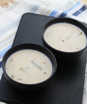 Making healthy choices is much easier when there are delicious options! You can make a batch of this quick and easy cream of asparagus soup to fight those cravings. It's also really easy to make this cream of asparagus soup vegan. #soup #healthy #recipes