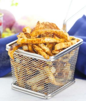 These crispy baked turnip fries have been trending because of 2B Mindset! Veggie fries are popular right now, and these healthy fries are a family favorite! #veggiesmost #2bmindset #21dayfix #turnipfries