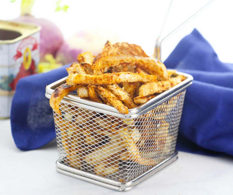 These crispy baked turnip fries have been trending because of 2B Mindset! Veggie fries are popular right now, and these healthy fries are a family favorite! #veggiesmost #2bmindset #21dayfix #turnipfries