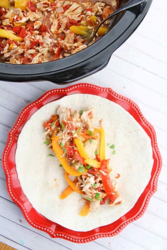 The Easiest Crockpot Chicken Fajitas