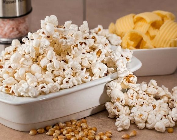 Learning how to have a healthier cheat day can help you indulge your cravings without totally going off the rails. You can easily have a healthy cheat day. 21 Day Fix Cheat Day | 2B Mindset Cheat Day | Healthy Cheat Day | Healthier Cheat Day #21DayFix #2BMindset #HealthyLifestyle #CheatDay
