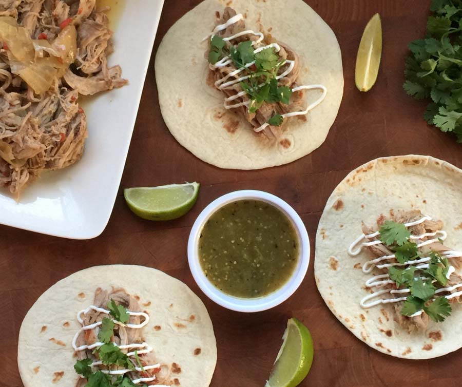 This Weight Watchers Carnitas Recipe is so easy and delicious! Crockpot Pork Carnitas are the perfect weeknight meal, and the leftovers are delicious served as burritos! | Weight Watchers Points | Weight Watchers Crock Pot Recipe | Weight Watchers Slow Cooker Recipes | WW Carnitas | Shredded Pork Carnitas #weightwatchers #ww #freestyle #mexican #crockpot #slowcooker