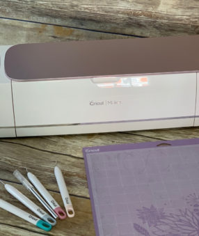 Wondering what Cricut Design Space is? Whether you're making vinyl crafts or DIY home decor with your Cricut machine, you'll need to learn to use Design Space! #cricut #designspace #vinyl #vinylcrafts