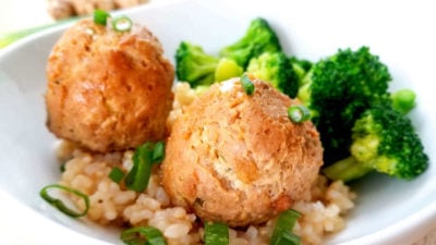 Teriyaki meatballs and rice with broccoli