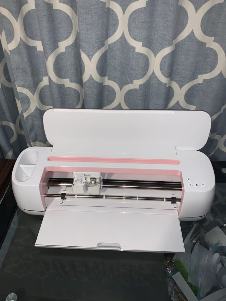 Cricut maker opened up and ready to use.