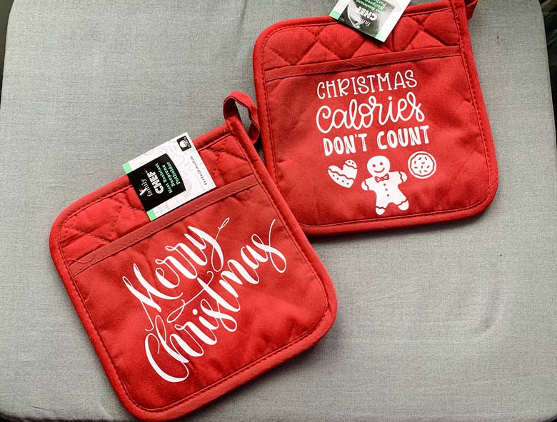 https://mycrazygoodlife.com/wp-content/uploads/2019/11/red-potholders-cricut-project.jpg