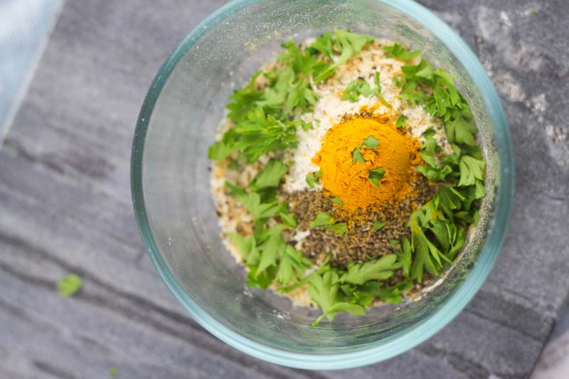 homemade onion soup mix in clear bowl