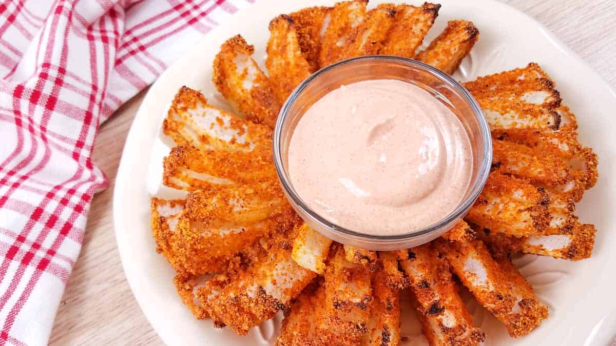 Amazing Baked Blooming Onion - EatPlant-Based