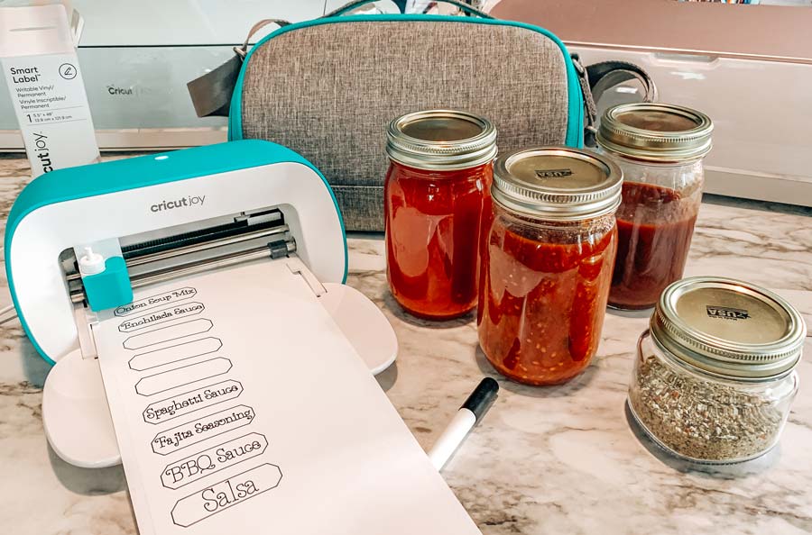 DIY Spice Jar Labels with your Cricut