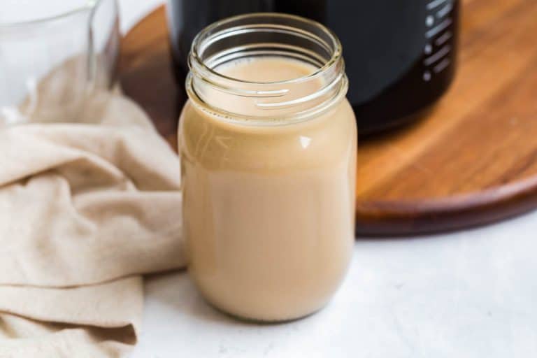 How to Make Healthy Coffee Creamer